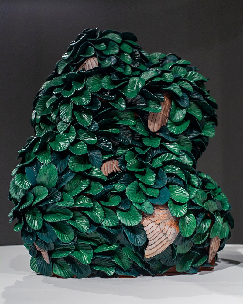 Joelle Cicak, "Seeking Hiding," ceramic, 2020. Joelle Cicak, "Seeking Hiding," ceramic, 2020.