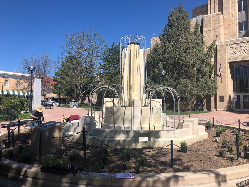 Boulder County Courthouse fountain, BEFORE, May 2020 Boulder County Courthouse fountain, BEFORE, May 2020