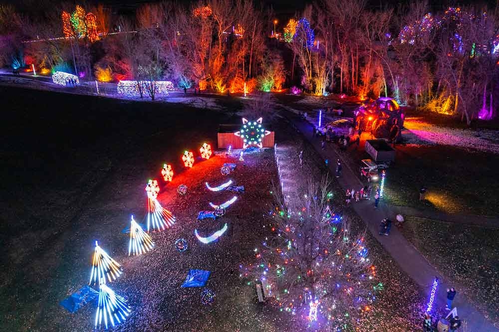 Trail of Lights at Chatfield Farms Trail of Lights at Chatfield Farms
