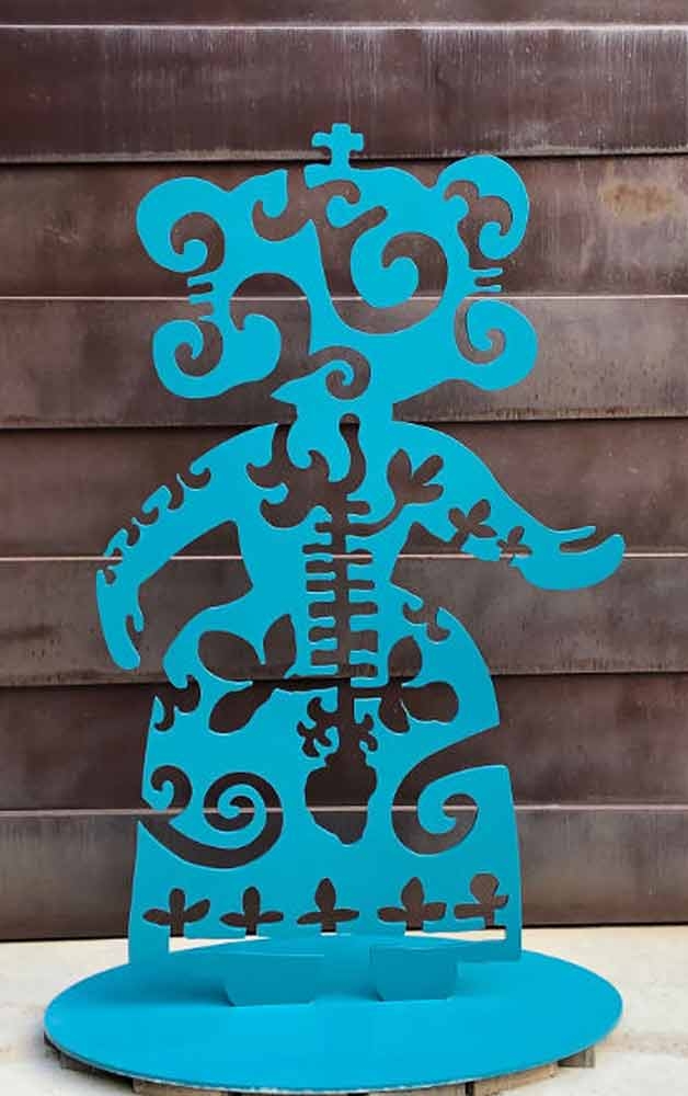 Melanie Yazzie, “Strength from Within,” 2004, powder-coated steel, photo by Glenn Green Galleries. Melanie Yazzie, “Strength from Within,” 2004, powder-coated steel, photo by Glenn Green Galleries.