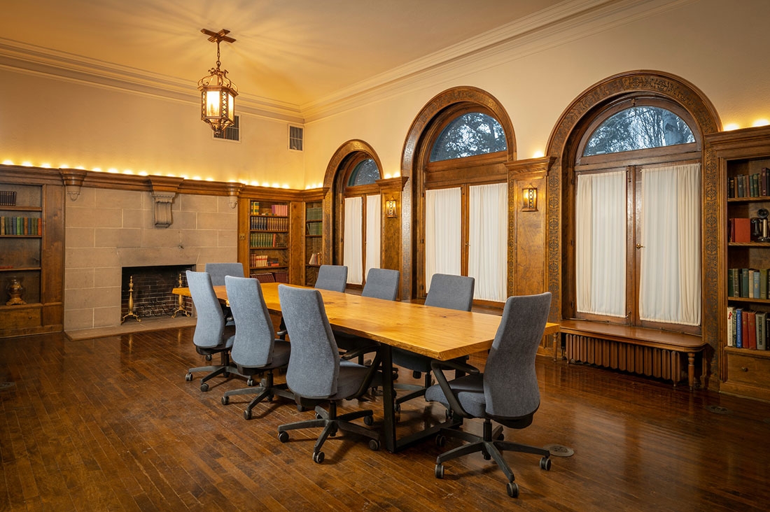 The library in the Waring House