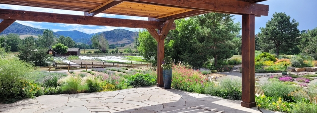 Lavender Garden Pergola with view of the mountains